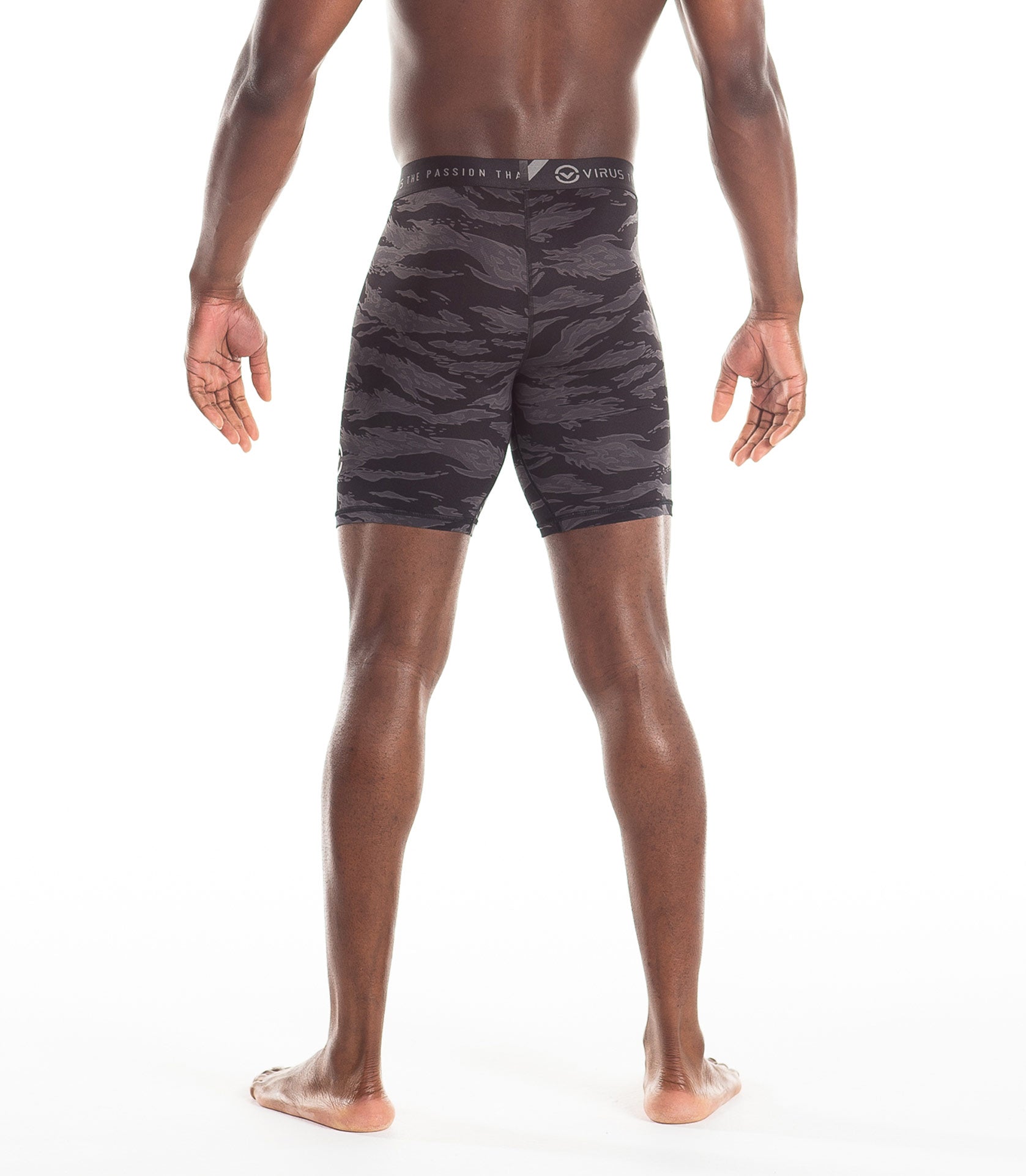 #color_Black Jungle Camo/Silver