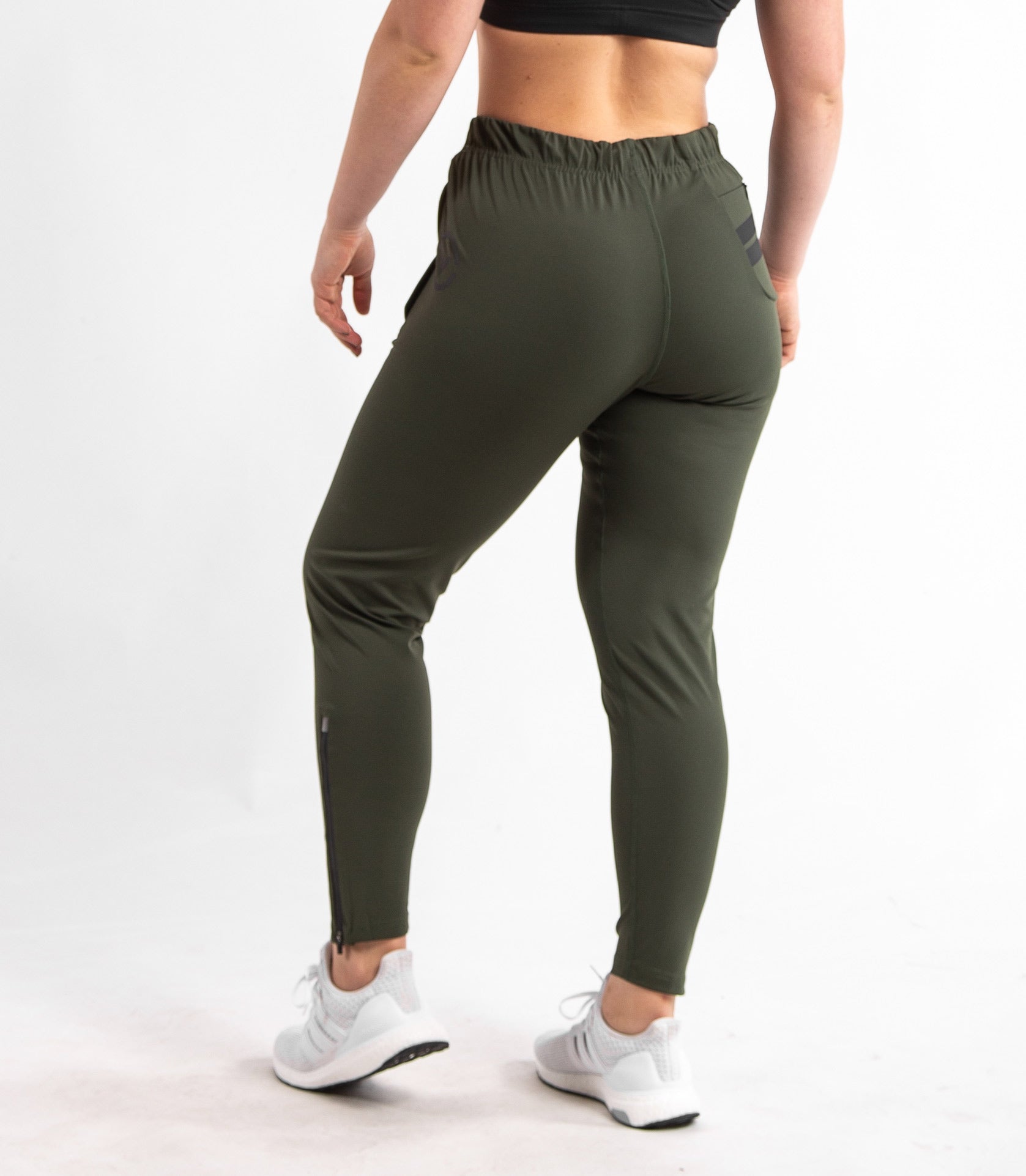 #color_Kombu Green/Black